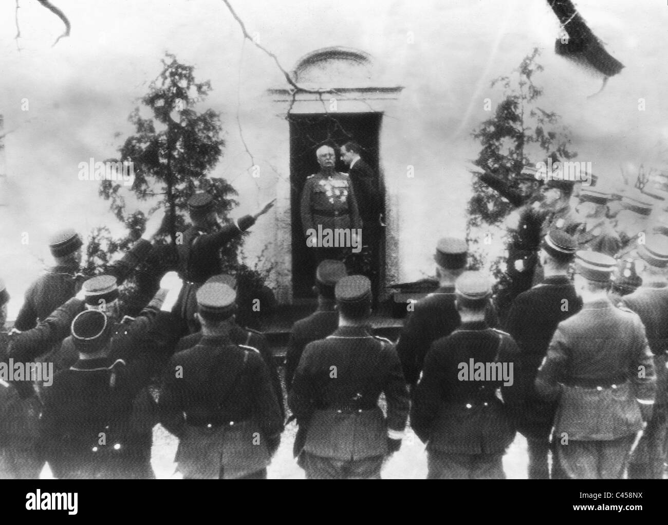 Erich Ludendorff con SA, 1935 Foto Stock