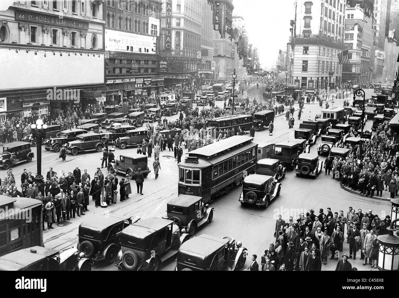 Scena di strada al Times Square, 1929 Foto Stock