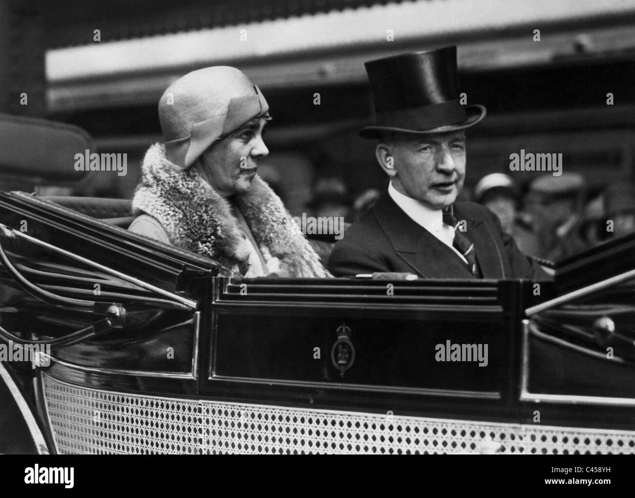 Charles Dawes Hannah Dawes, con sua moglie durante la loro prima visita a George V, 1929 Foto Stock