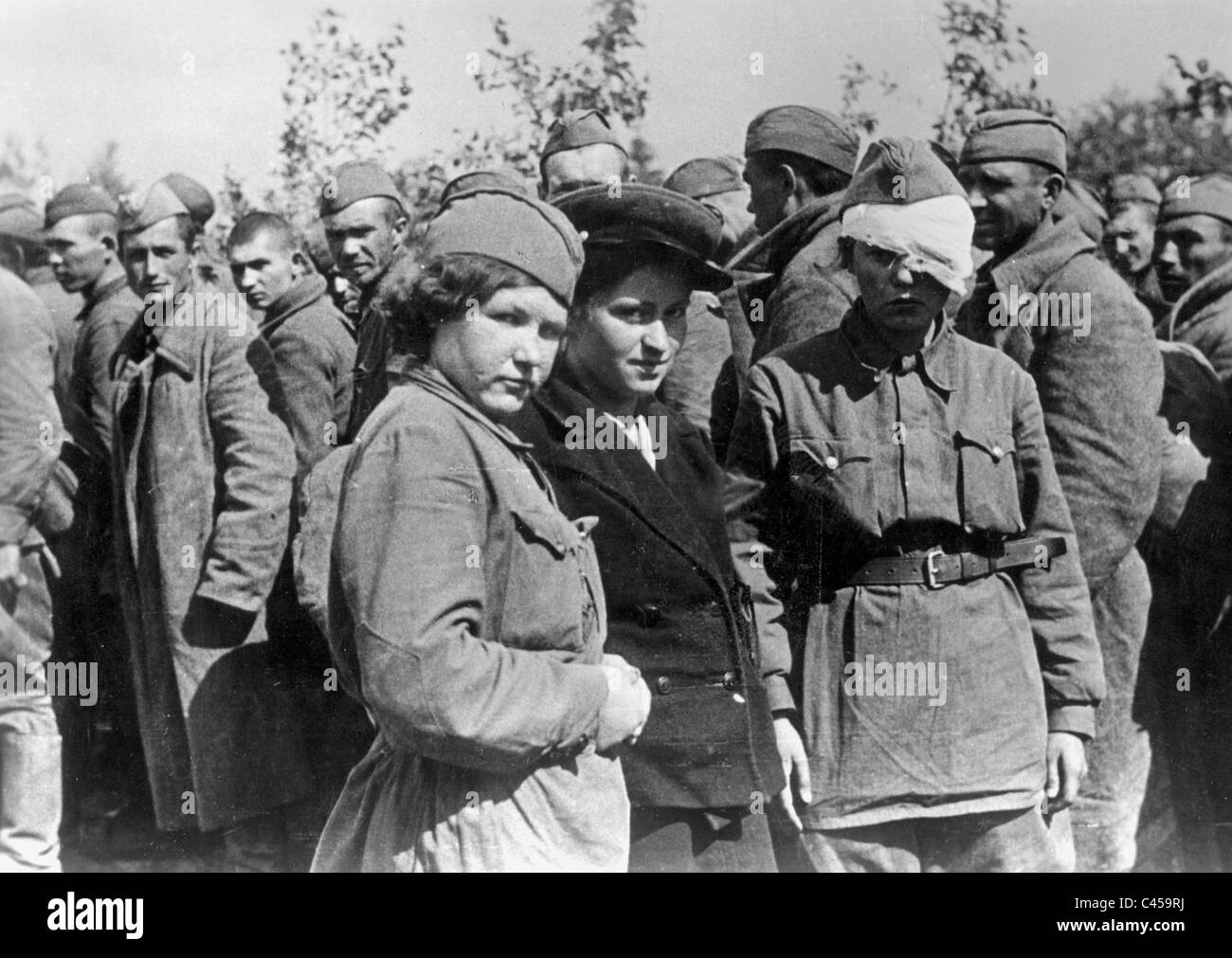 Femmina di prigionieri di guerra sovietici sul fronte orientale, 1941 Foto Stock