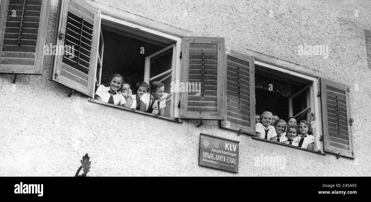 I bambini in un Kinderlandverschickungslager (evacuazione camp per bambini) in Baviera, 1943 Foto Stock