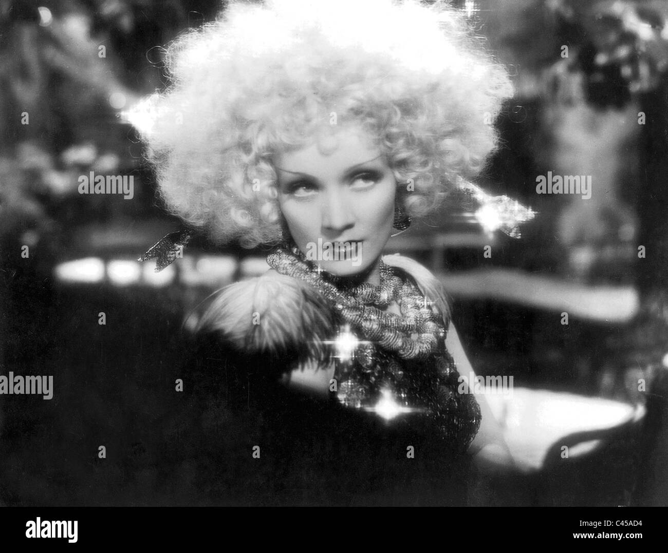 Marlene Dietrich in una scena del film da 'Venere Bionda' (USA 1932) Foto Stock