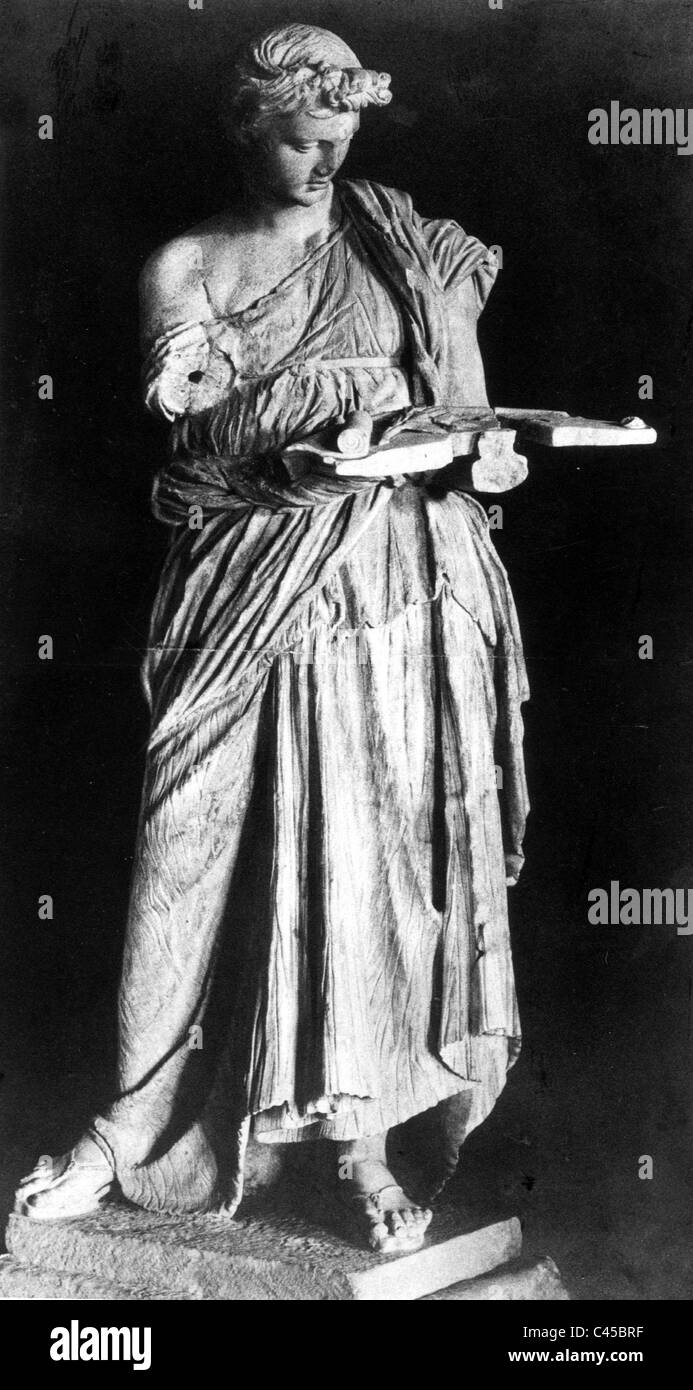 Statua greca "La ragazza da Anzio' Foto Stock