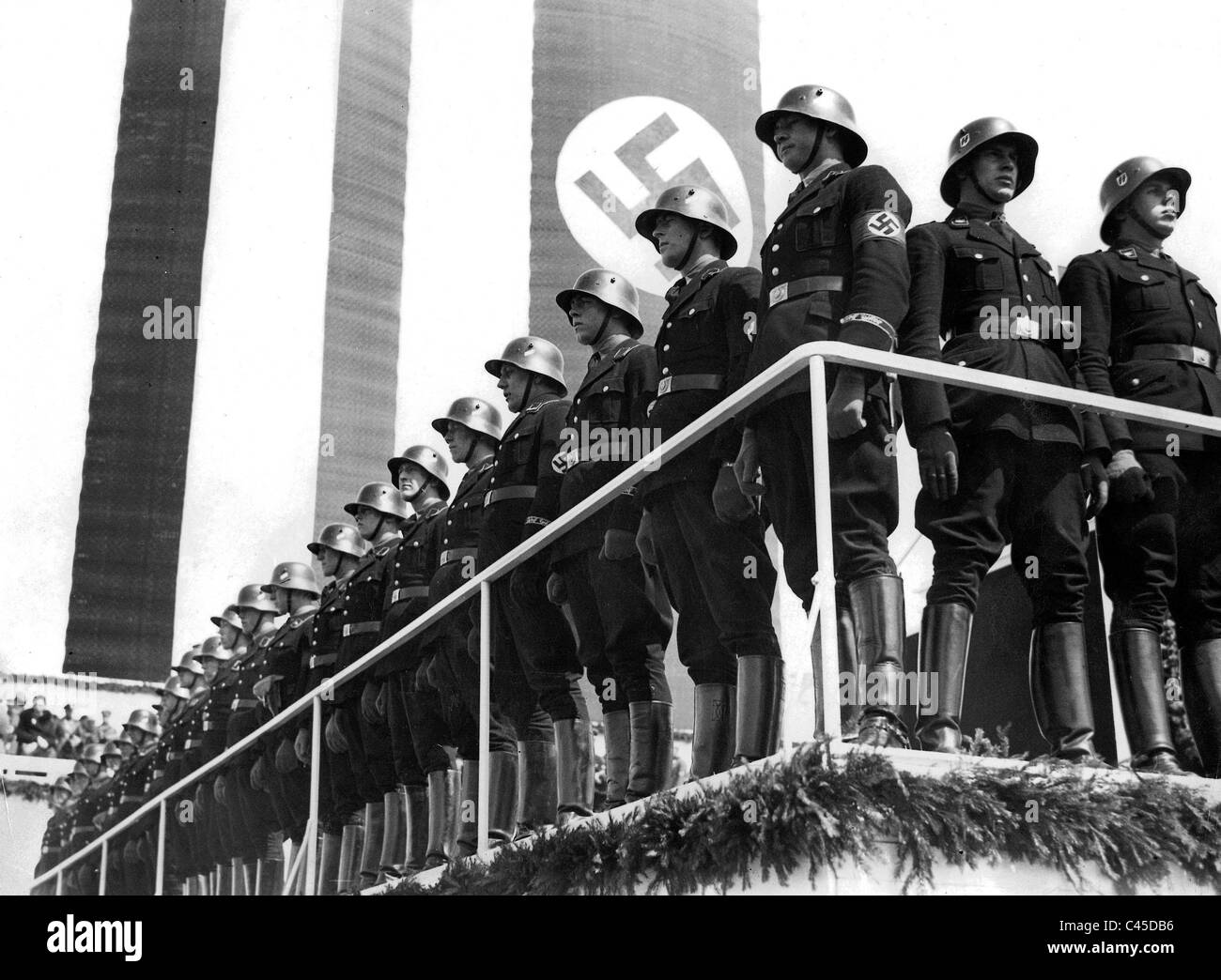 I soldati del 'Leibstandarte' su un altoparlante la piattaforma Foto Stock
