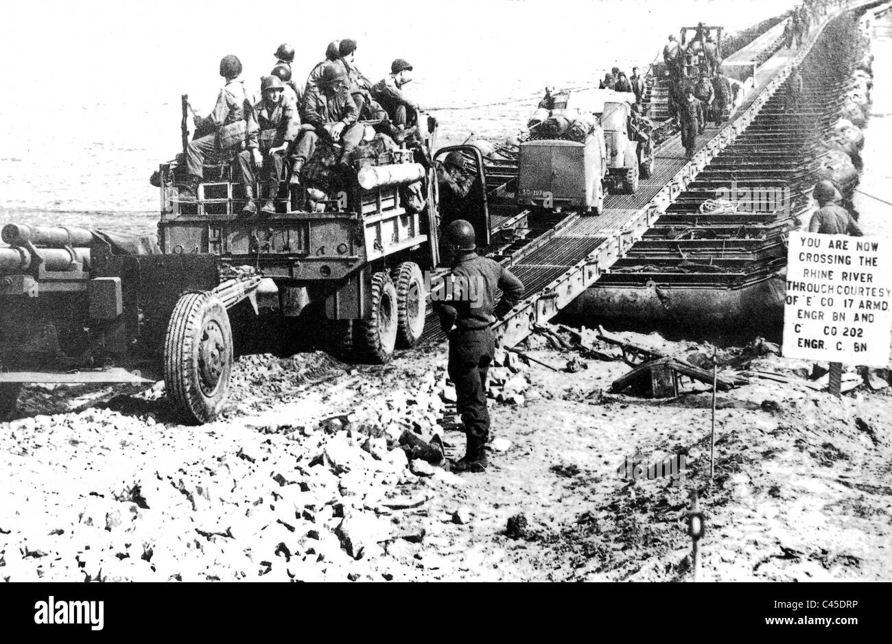 Le truppe degli Stati Uniti presso la traversata del Reno, 1945 Foto Stock