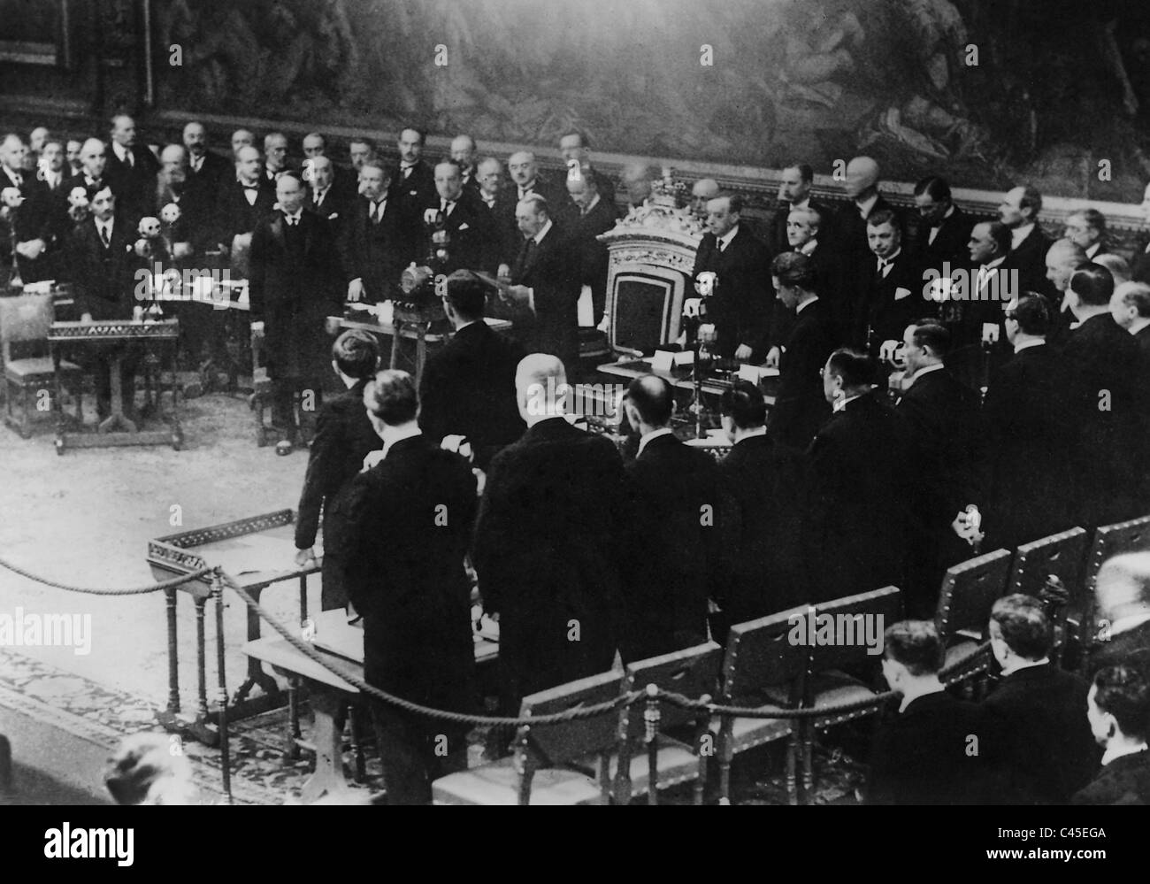 Re Giorgio V in corrispondenza della apertura del London Naval Conference, 1930 Foto Stock