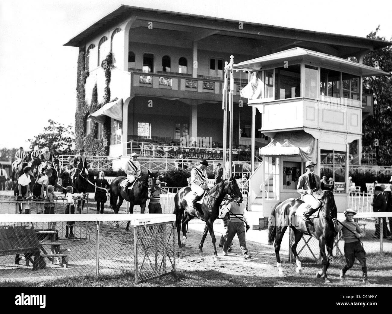 Flat racing via Hoppegarten 1934 Foto Stock