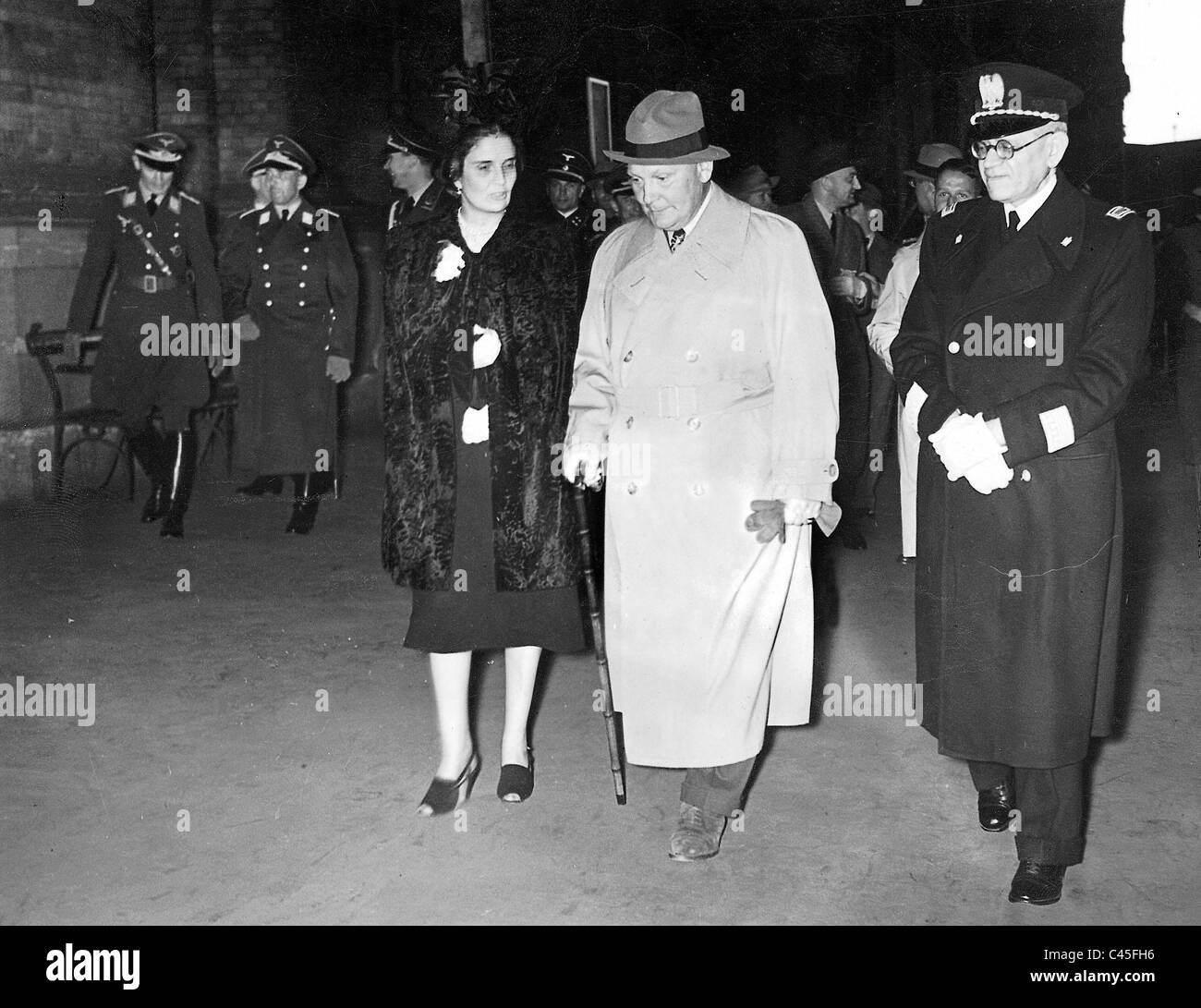 Hermann Goering con l ambasciatore italiano Attolico Foto Stock