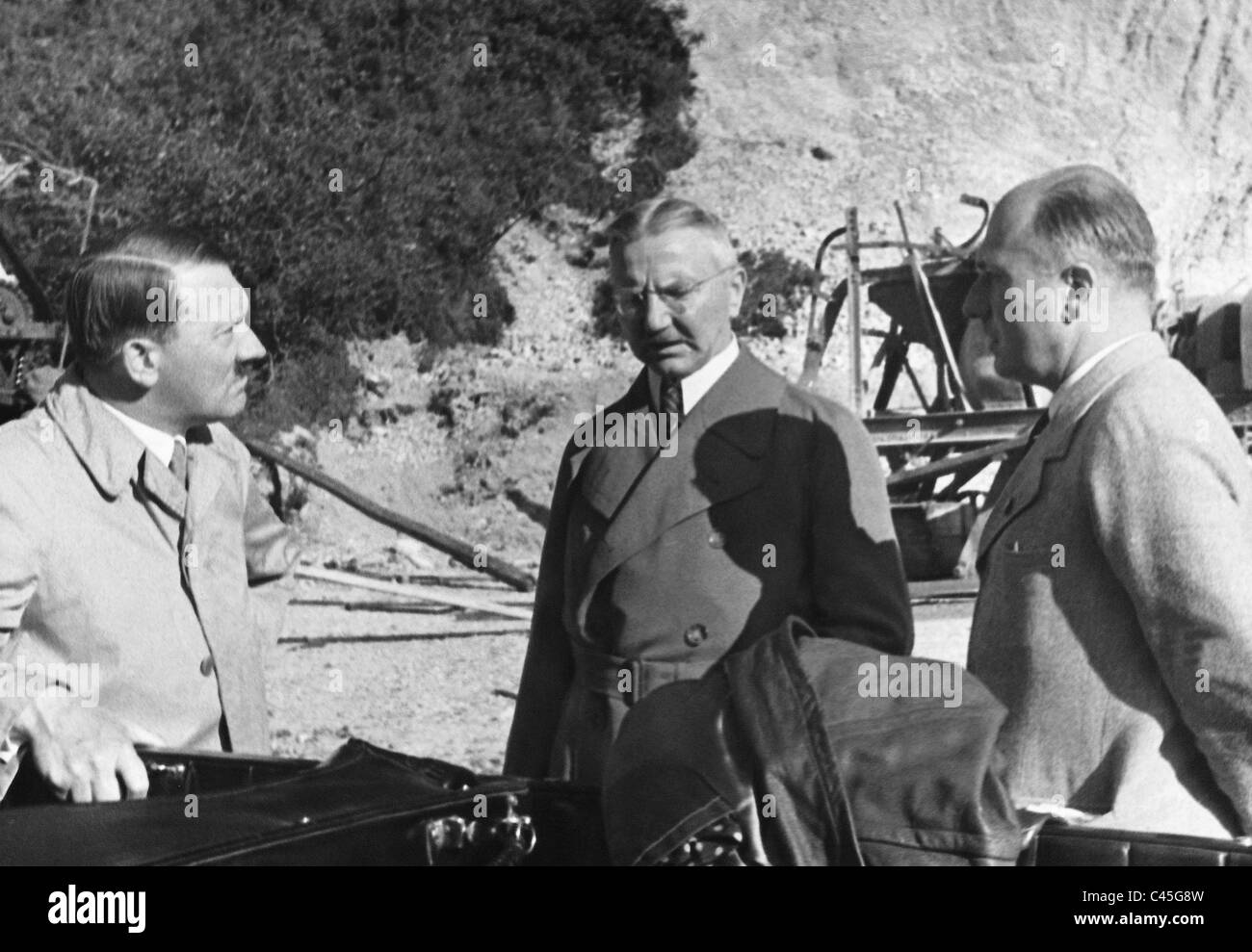 Adolf Hitler, Hjalmar Schacht e Fritz Todt, 1935 Foto Stock