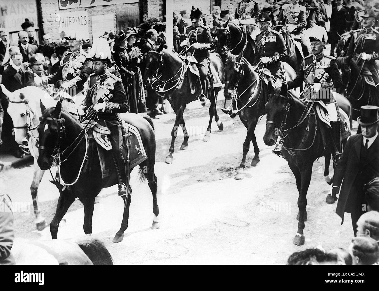 Guglielmo II, George V. e il duca di Connaught ai funerali di Re Edoardo VII, 1910 Foto Stock