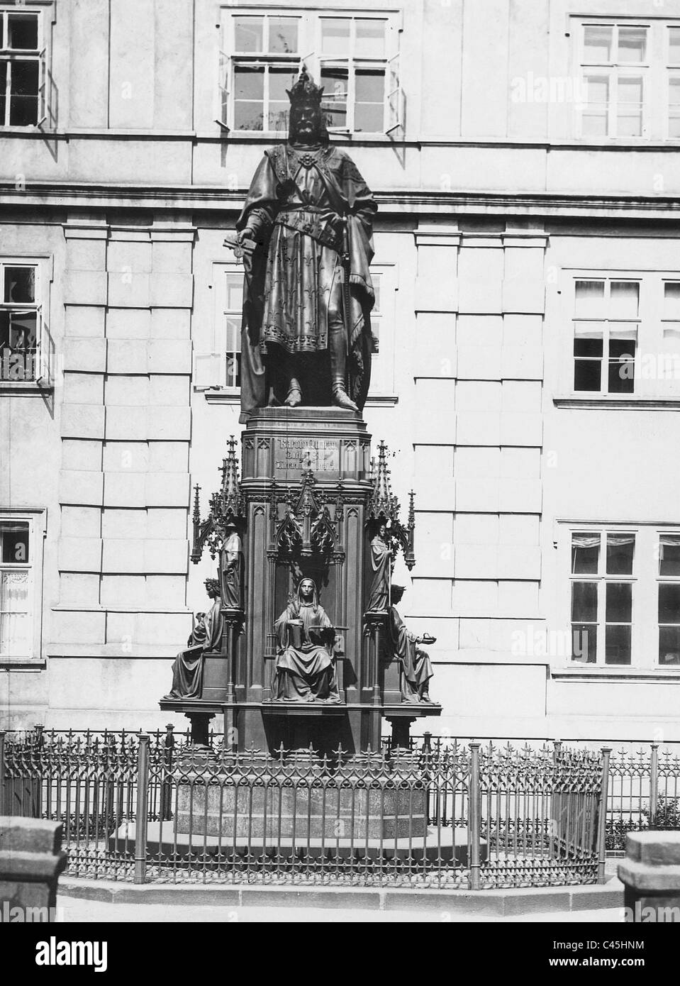 Il monumento di Carlo IV A Praga Foto Stock