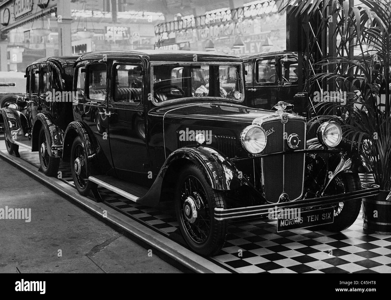 Un modello di Morris " Dieci sei" presso l'Automobile mostra nella Sala Esposizioni Olympia di Londra, 1936 Foto Stock