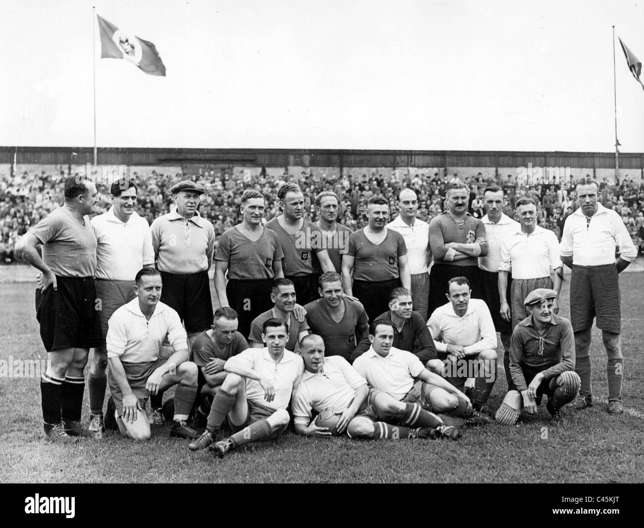 Calcio: squadre di il primo club di calcio di Norimberga e von Herta BSC, 1940 Foto Stock
