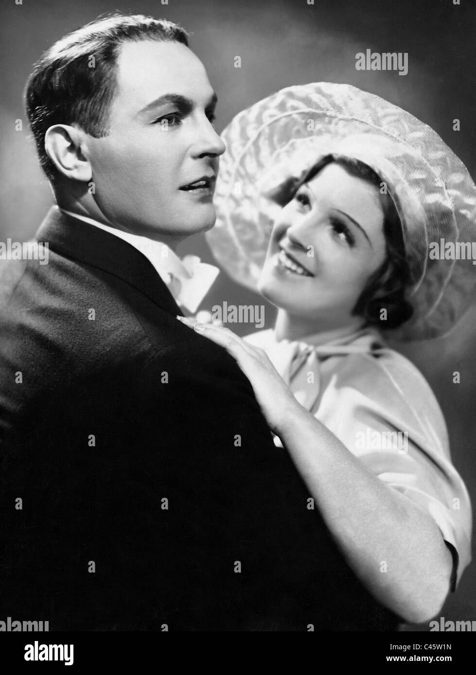 Jan Kiepura e Magda Schneider in "La canzone di una notte', 1932 Foto Stock