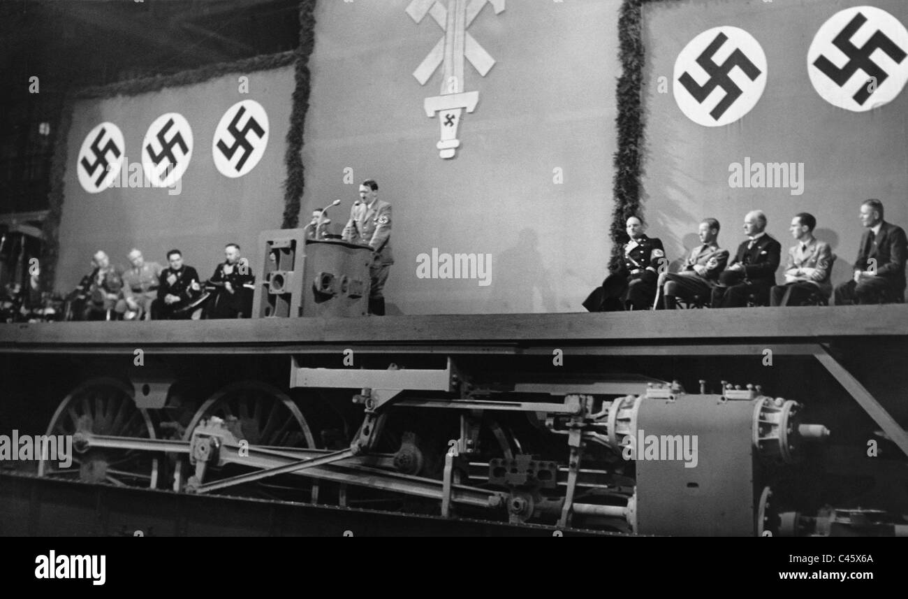 Adolf Hitler presso la fabbrica di Krupp di Essen, 1936 Foto Stock
