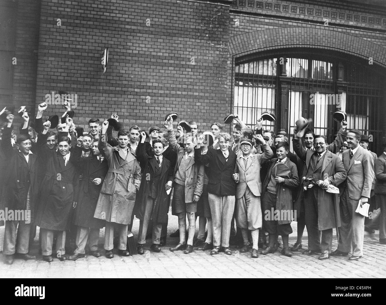 British studenti di scambio alla Zoo e alla stazione ferroviaria di Berlino, 1931 Foto Stock