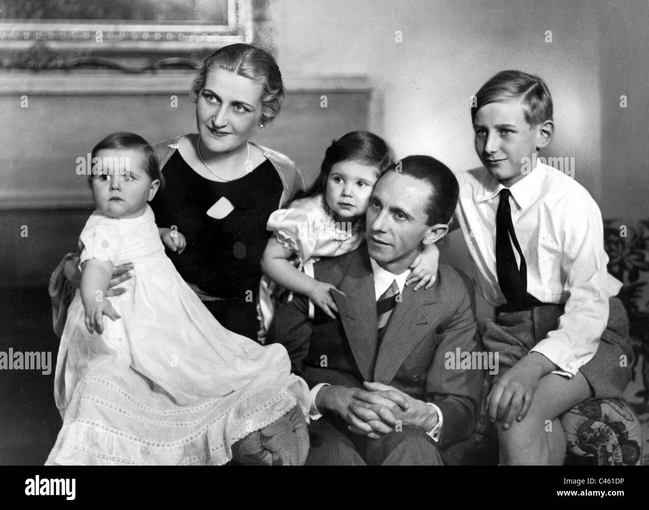Il dott. Josef Goebbels con la famiglia 1935 Foto Stock