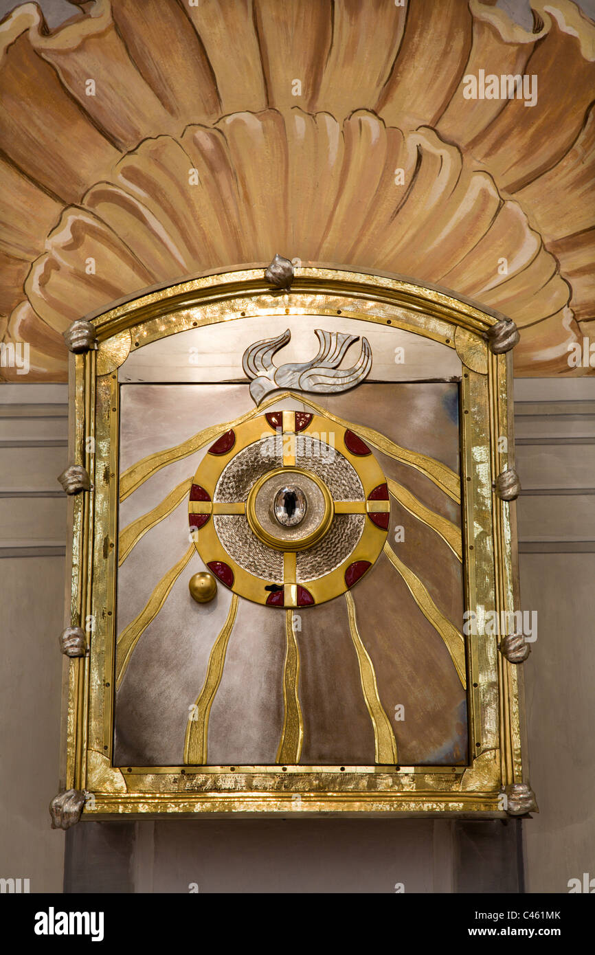 Ritardo di gioco cartusian chiostro - moderno tabernacolo - altare - Austria Foto Stock