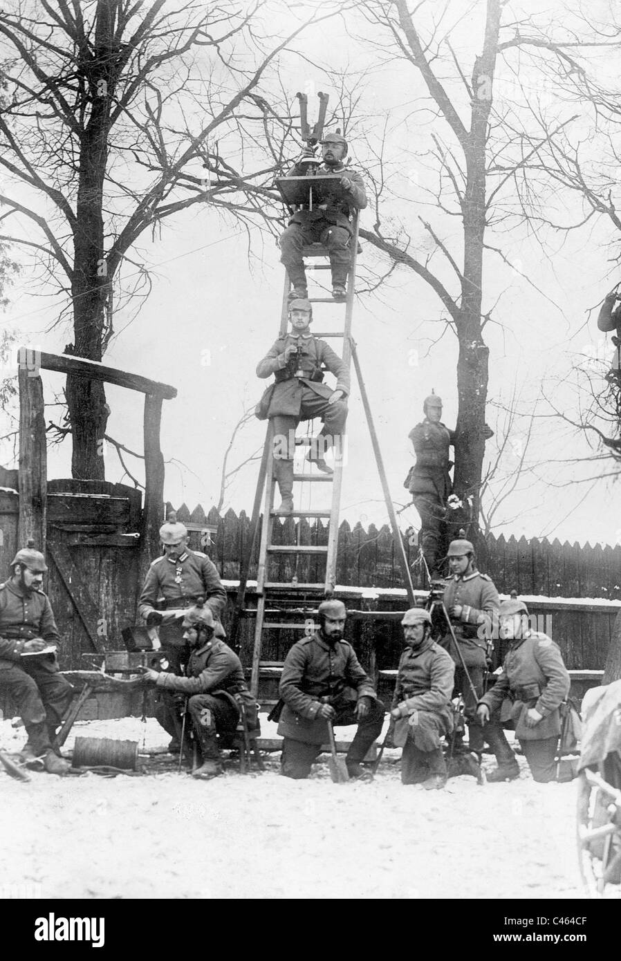 Artiglieria tedesca osservazione post 1915 Foto Stock