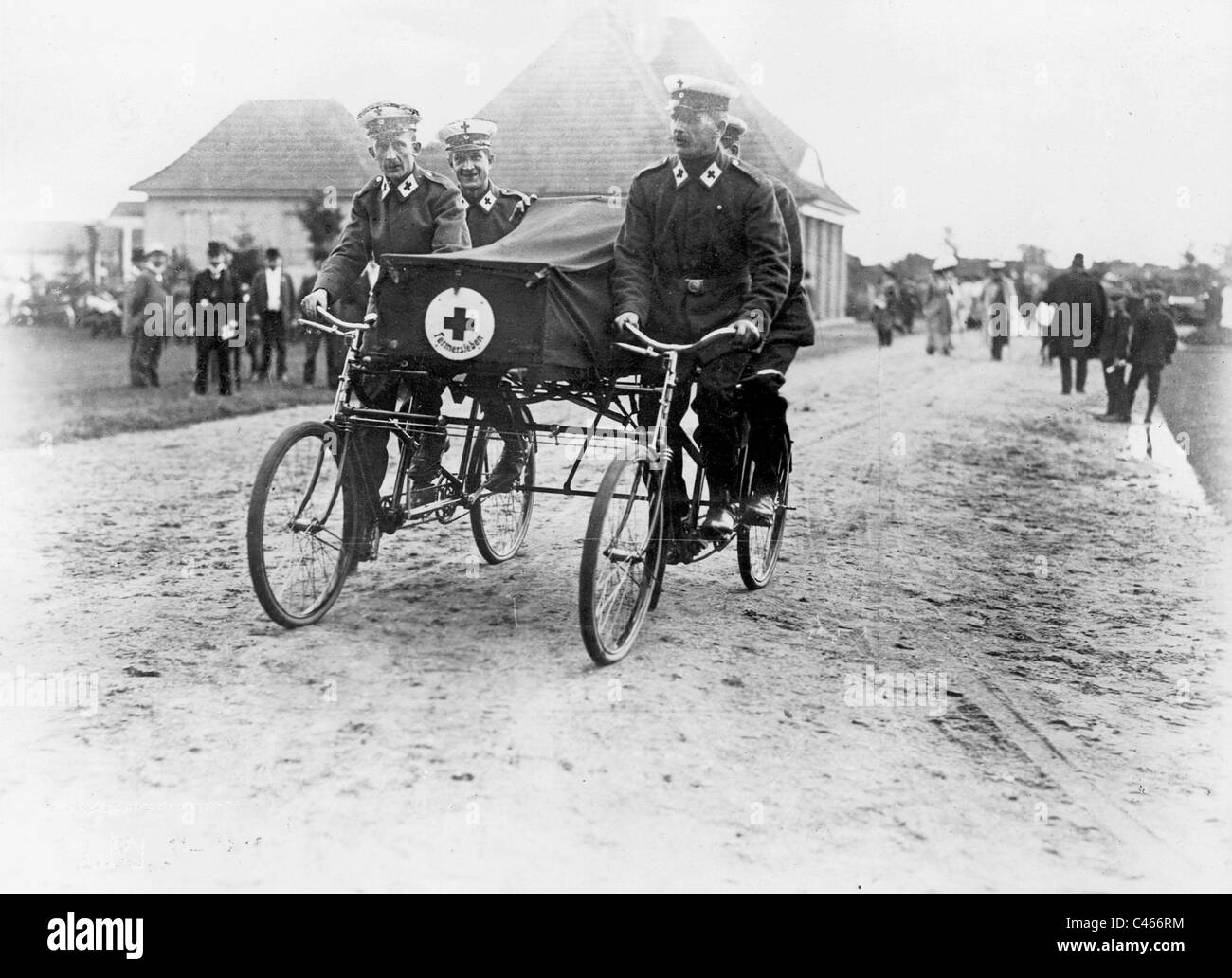Un servizio di ambulanza, 1914 Foto Stock
