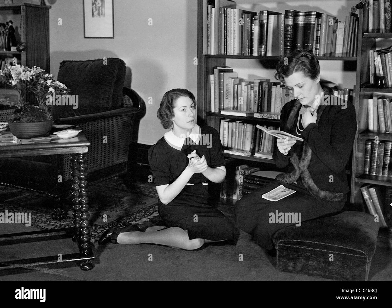 Olga Chekhova con il suo nipote Marina Bied Foto Stock