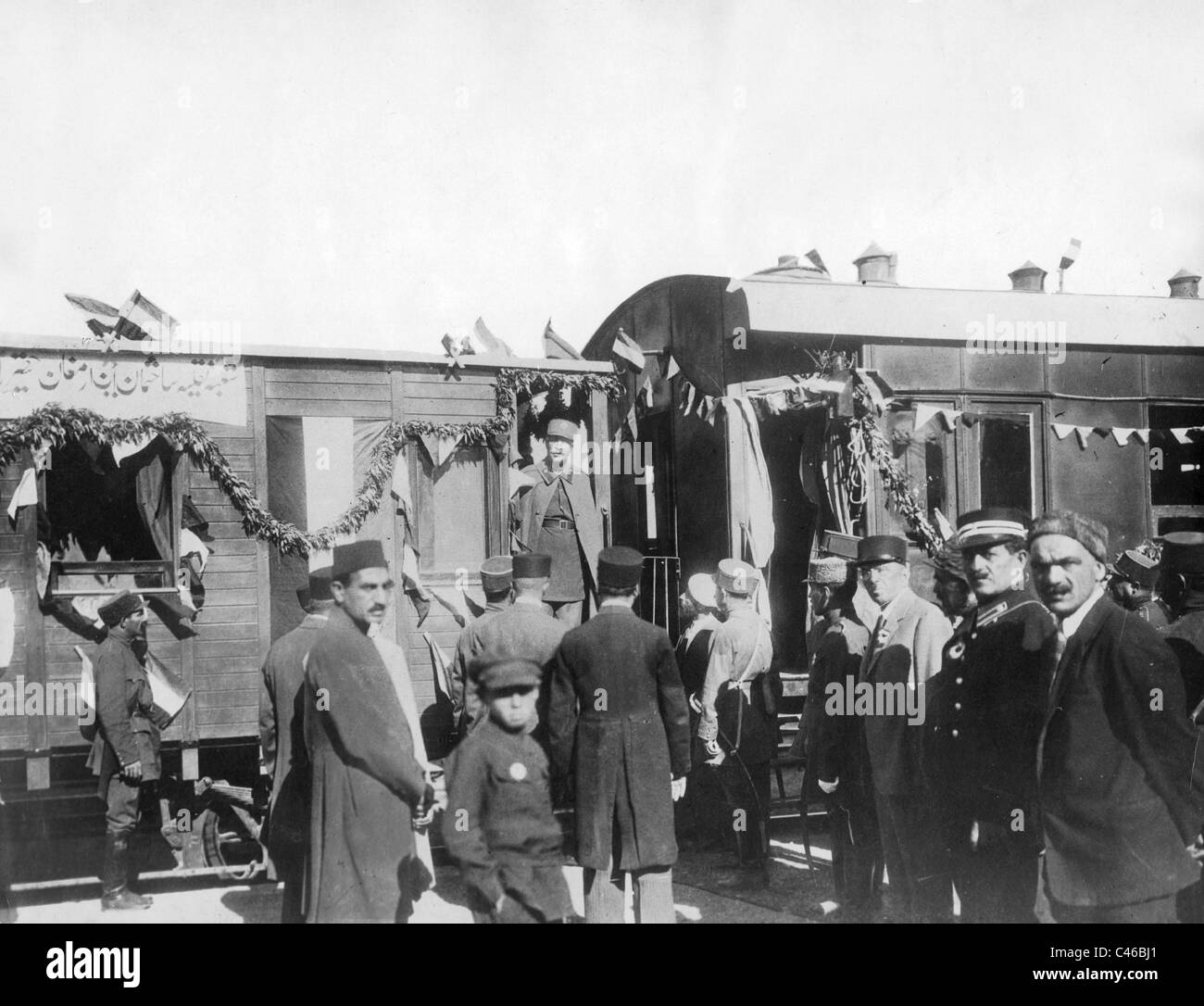 Lo scià Reza Pahlavi su un viaggio di ispezione, 1928 Foto Stock
