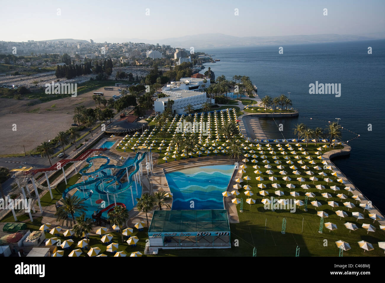 Fotografia aerea della Ron Hotel nel mare di Galilea Foto Stock