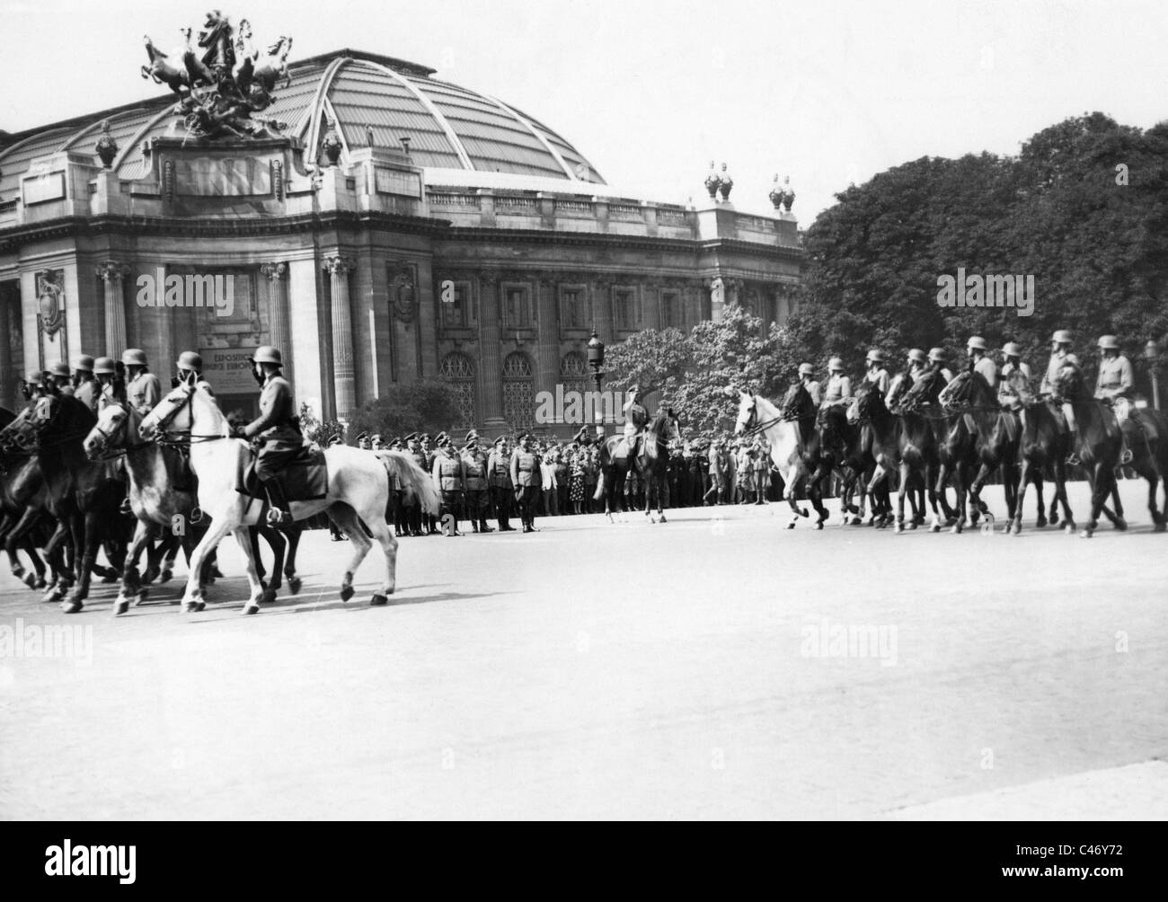 La seconda guerra mondiale: Tedesco di sfilate a Parigi, da luglio 1940 Foto Stock
