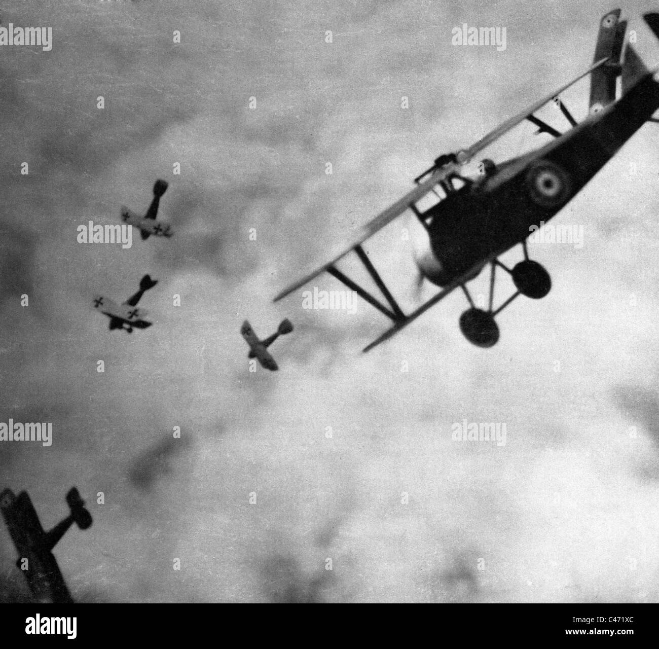 Il combattimento aereo tra inglesi e tedeschi in velivoli della Prima Guerra Mondiale Foto Stock