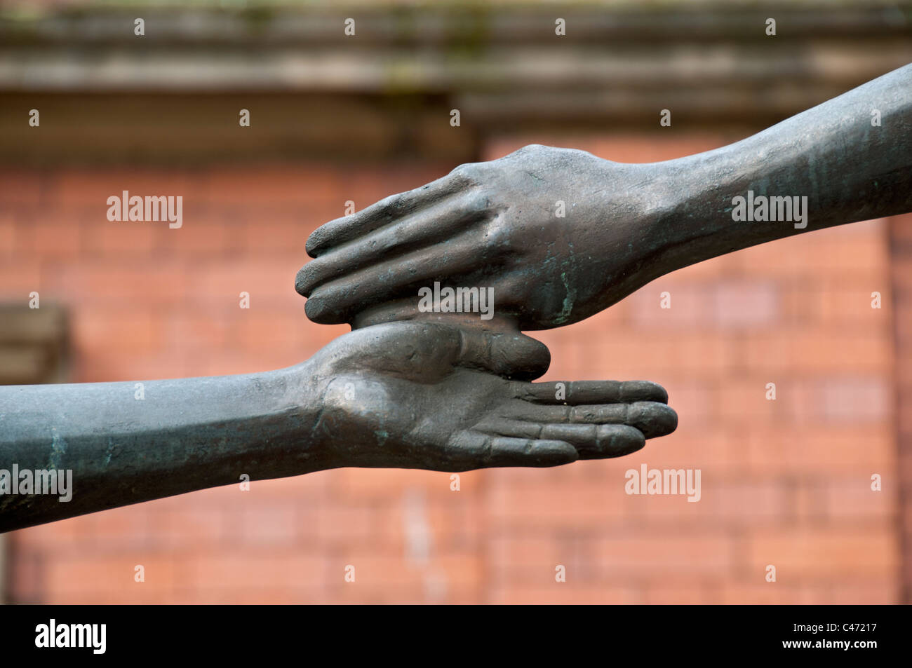 Dettaglio da 'La statua Chartist', da Stephen Broadbent. Hyde Town Hall, Hyde, Tameside, Manchester, Inghilterra, Regno Unito Foto Stock