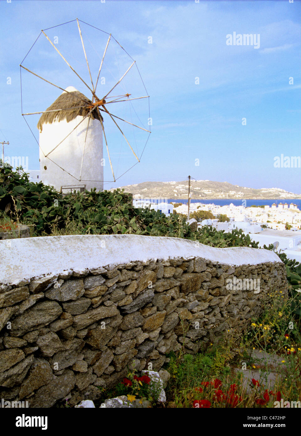 New Scenic 5 posti del mulino a vento e la parete a Mykonos in Grecia Foto Stock