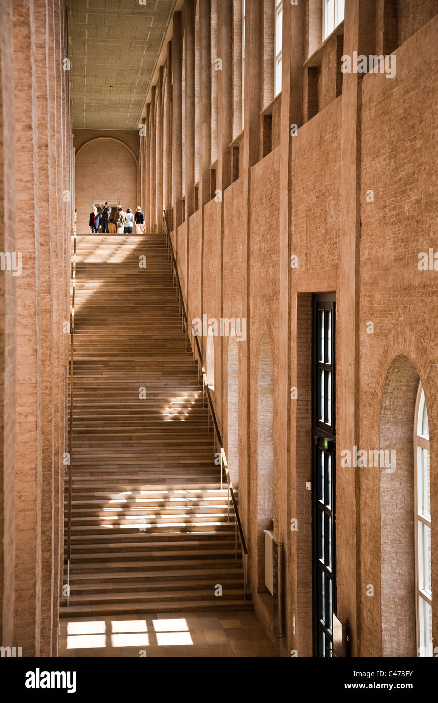 Scala dentro la Alte Pinakothek galleria d'arte a Monaco di Baviera Foto Stock