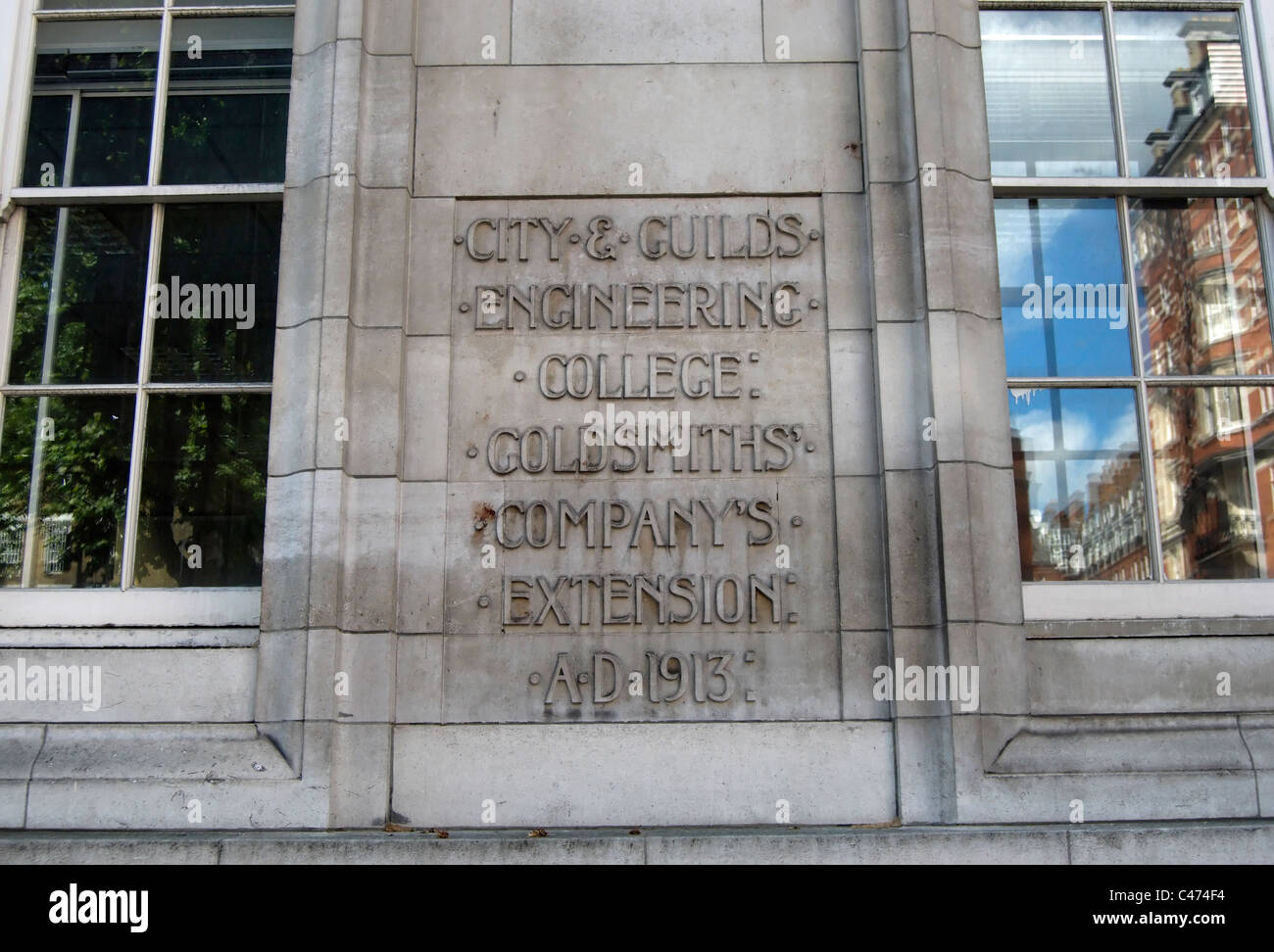 Iscrizione per la commemorazione del 1913 estensione della città e gilde engineering college, ora parte dell'Imperial College di Londra Foto Stock