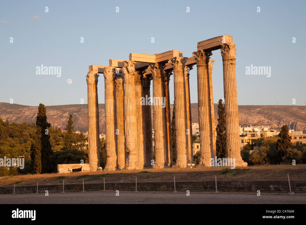 Olympieion, Fiume Ilissos santuari, Tempio di Zeus Olimpio, Athen Grecia Foto Stock