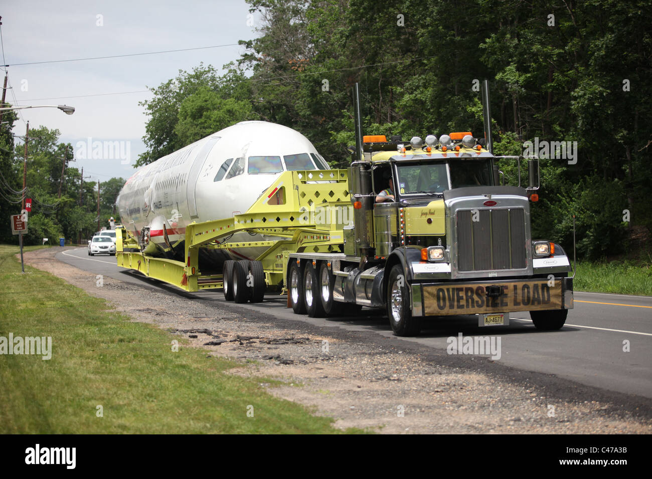 Rimane U S Airways Airbus volo 1549 sbarcati sul fiume Hudson Gennaio 2009 di essere trasportati a Carolina Aviation Museum N.C Foto Stock