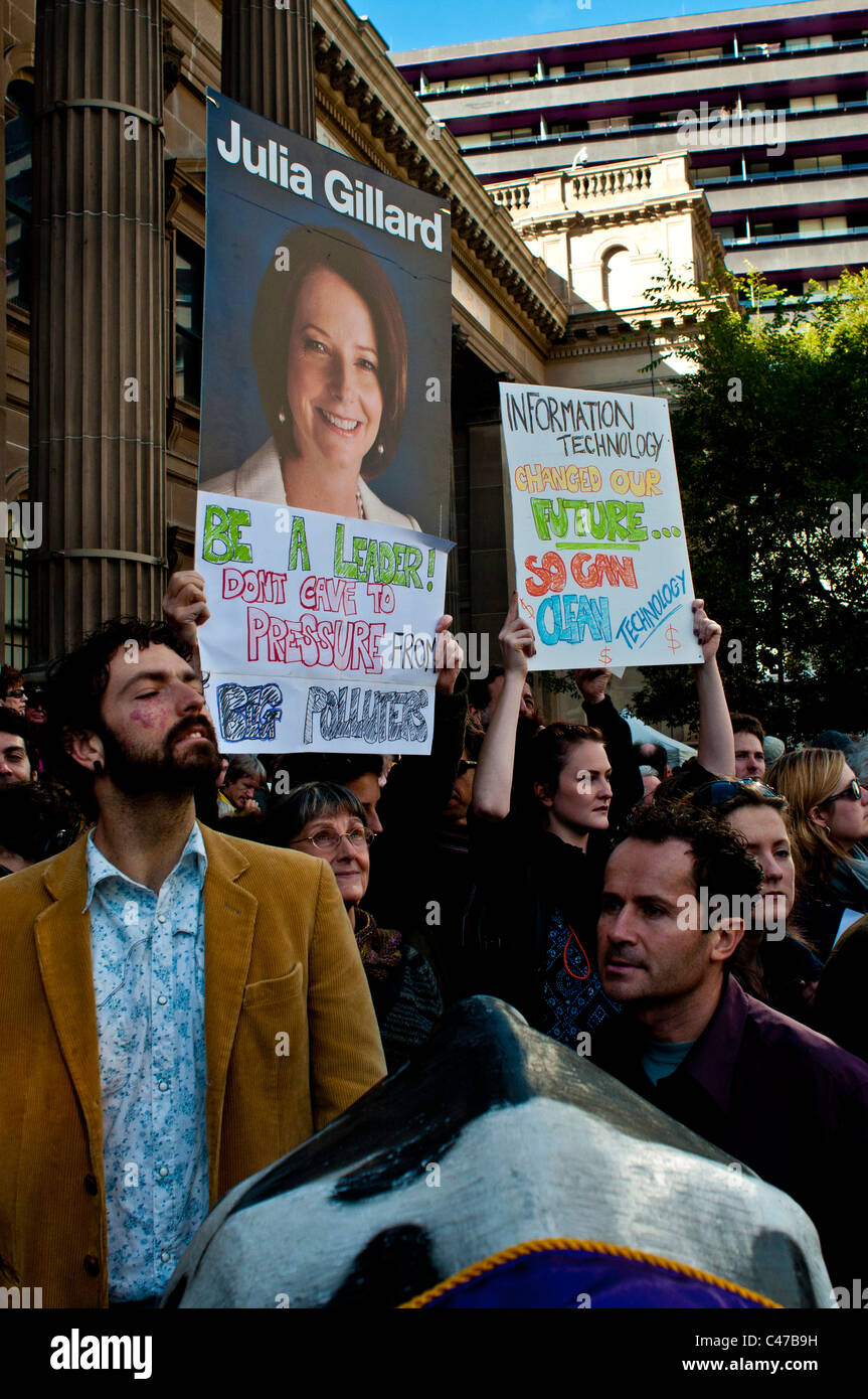 Il cambiamento climatico rally di azione al di fuori del Vittoriano Biblioteca di Stato a Melbourne in Australia il 5 giugno 2011 Foto Stock