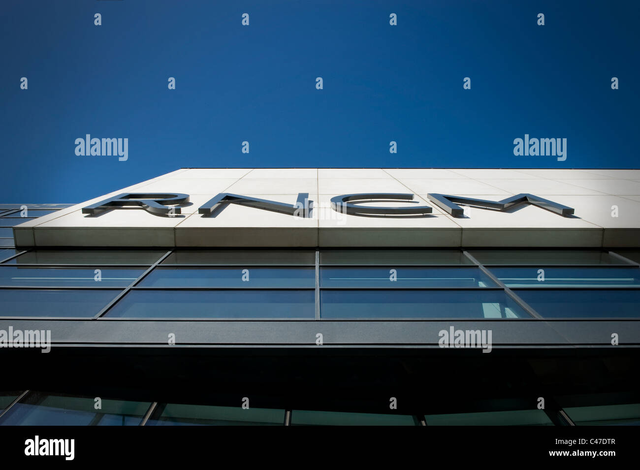 RNCM lettere del logo sul lato del Royal Northern College of Music edificio su Oxford Road, Manchester (solo uso editoriale). Foto Stock