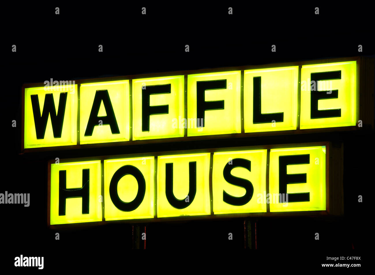 Atene, la Georgia - Giugno 1, 2011: Waffle House è una icona regionale nel sud degli Stati Uniti. Foto Stock