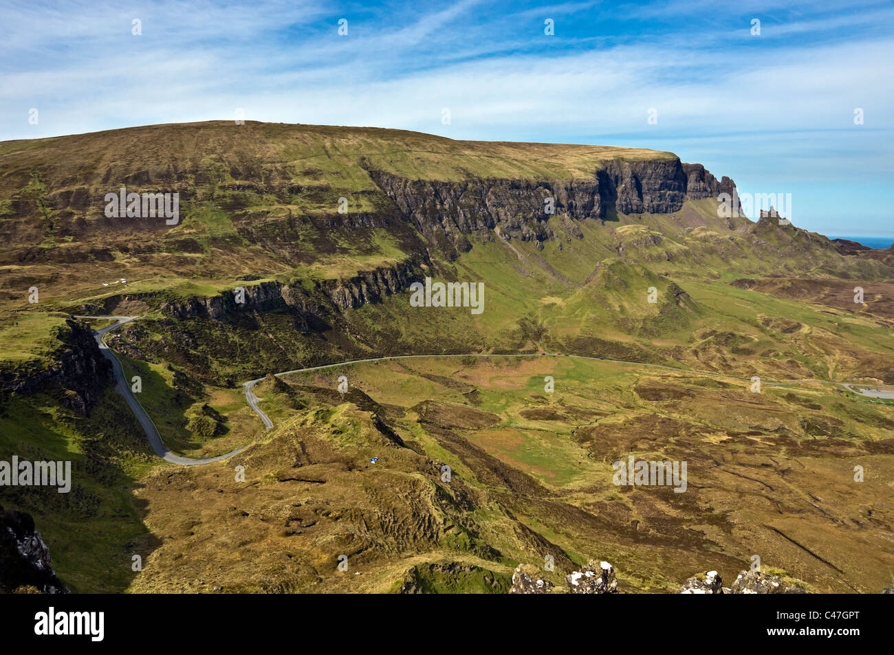 Vista verso la Quiraing nell'area Trotternish dell'Isola di Skye in Scozia dal sud. Foto Stock