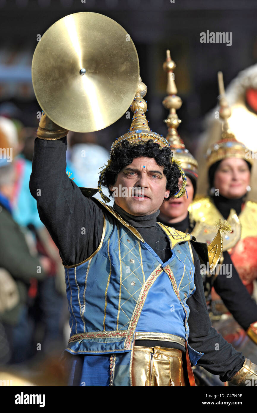 Sfilata di Carnevale con i costumi in Bad Hindelang, il Land della Baviera in Germania Foto Stock