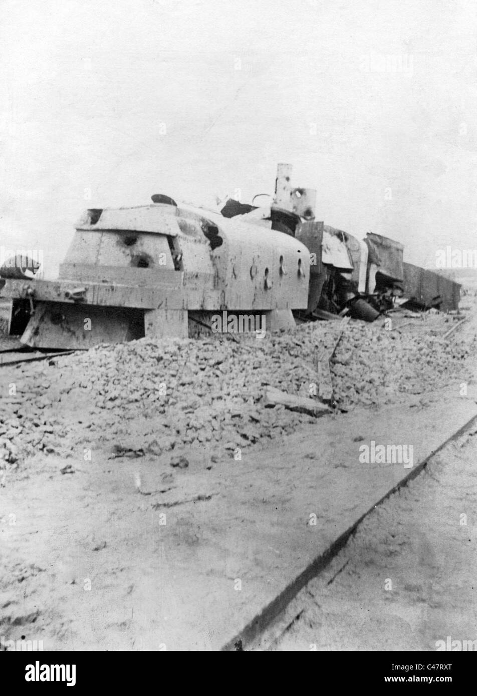 Distrutto il russo treno blindato, 1917 Foto Stock
