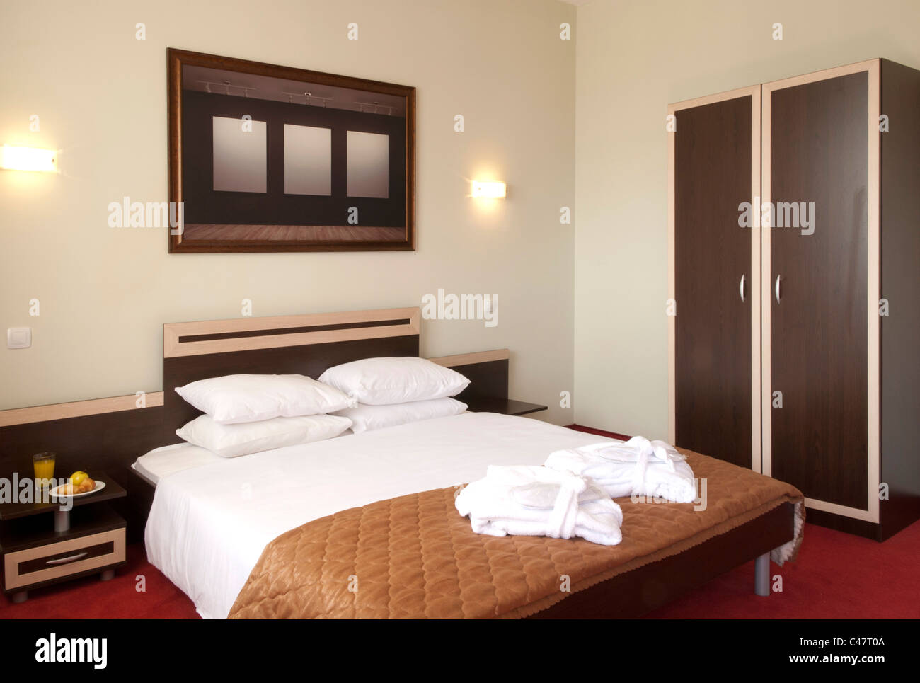 Camera in hotel,l'armadio,pulito Foto Stock