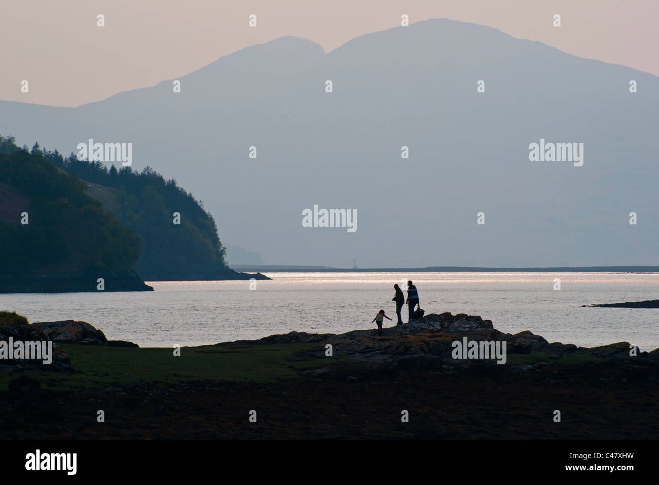 Tramonto sul Loch Duich, Lochalsh, regione delle Highlands, Scozia Foto Stock