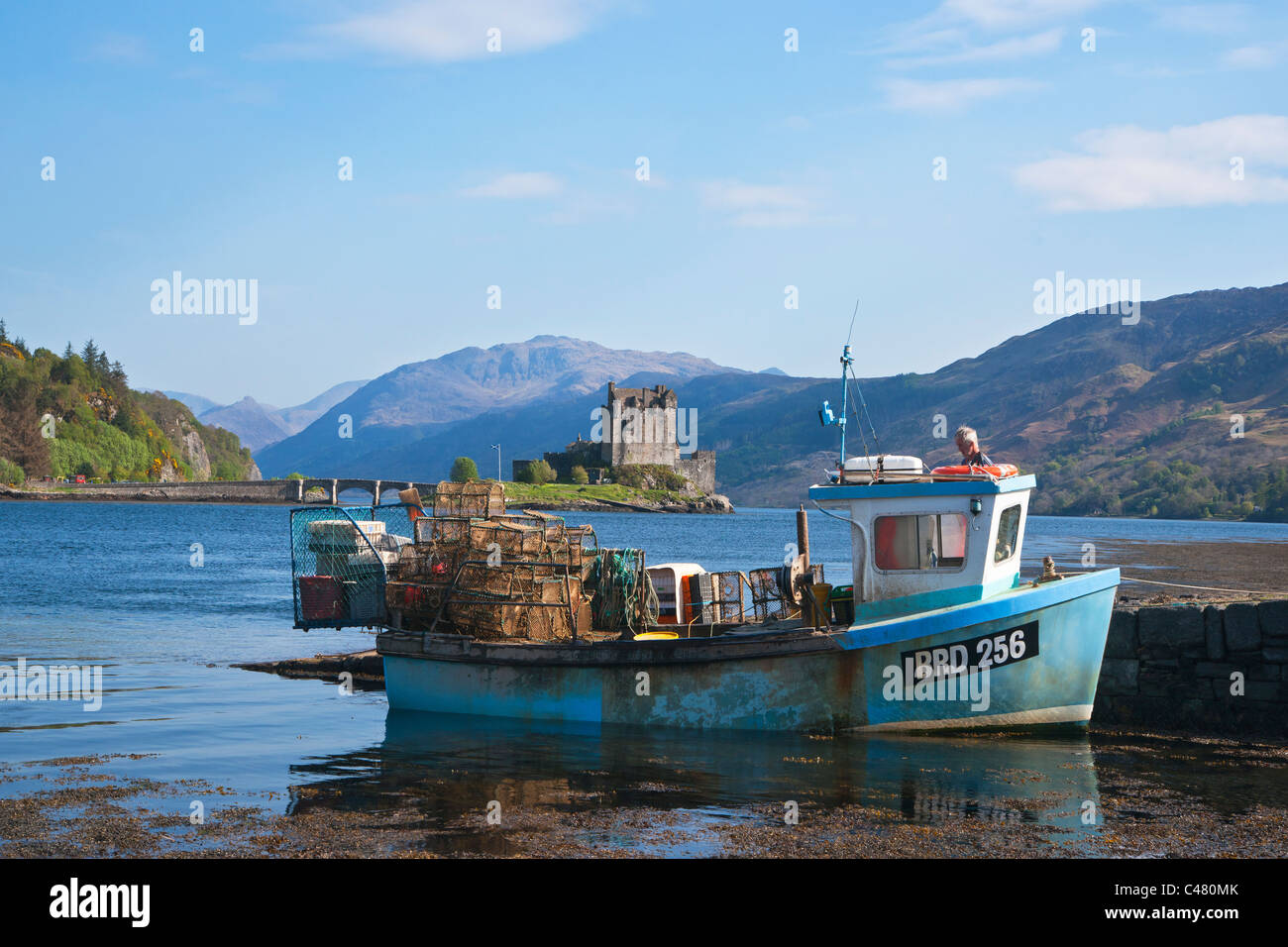Eilean Donan Castle e Loch Duich, Lochalsh, regione delle Highlands, Scozia Foto Stock