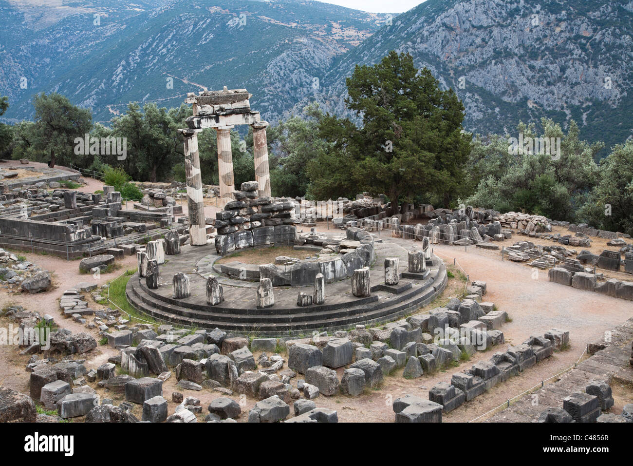 Tholos è un quarto secolo A.C. rotunda, Delphi Grecia Foto Stock
