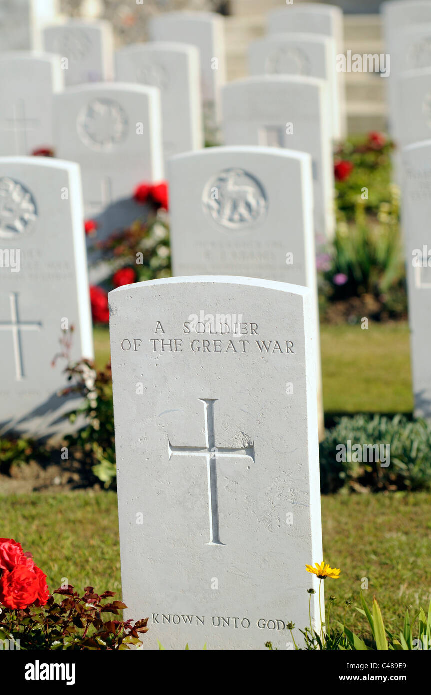 Unknown Soldier's grave a Tyne Cot, un WW1 cimitero, vicino a Ypres, Belgio. Foto Stock