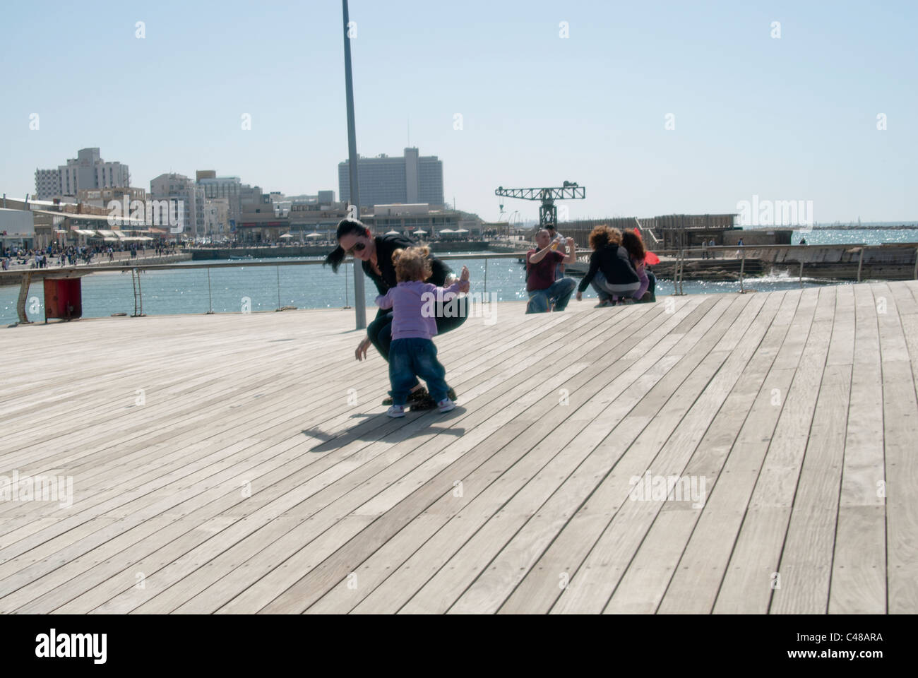 Tel Aviv è una beta+ città del mondo, a fianco di città come Barcellona e San Francisco.[9] Conosciuta come "la città che non dorme mai", Foto Stock