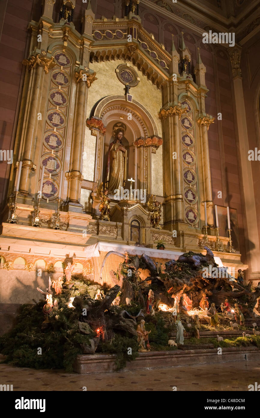 Interno della chiesa di San Lorenzo a Tremezzo sul Lago di Como. Lombardia. L'Italia. Foto Stock