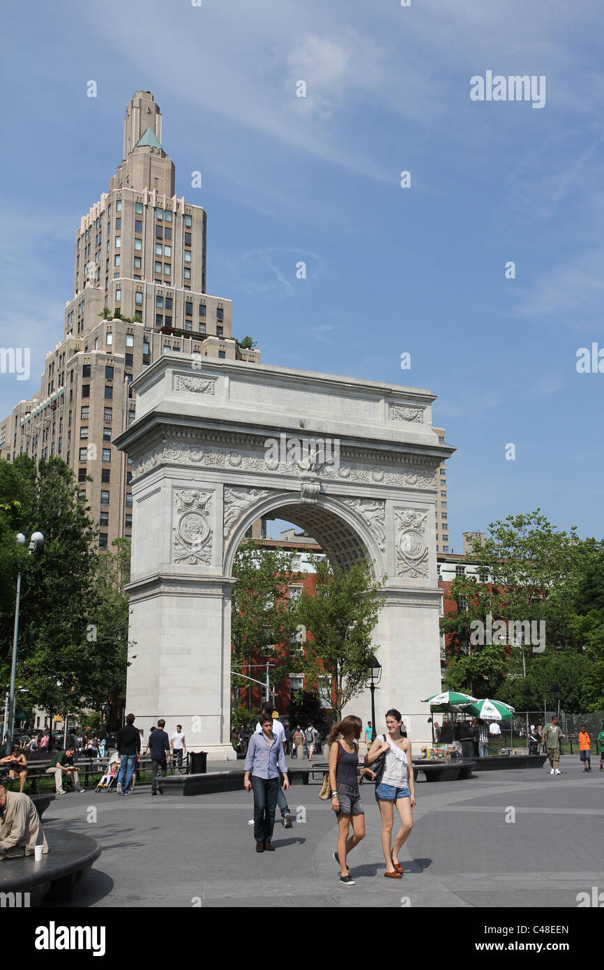 La città di New York e Washington Square Park Foto Stock