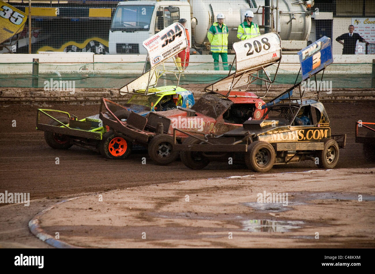 Formula 0ne 1 f1 stock auto automobili stockcars stockcar shale via le vie gara racing racers pieno contatto motorsport motor sports sp Foto Stock